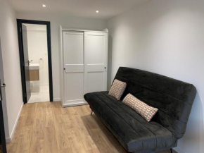 Гостиница Nanterre Apartment  Нантер